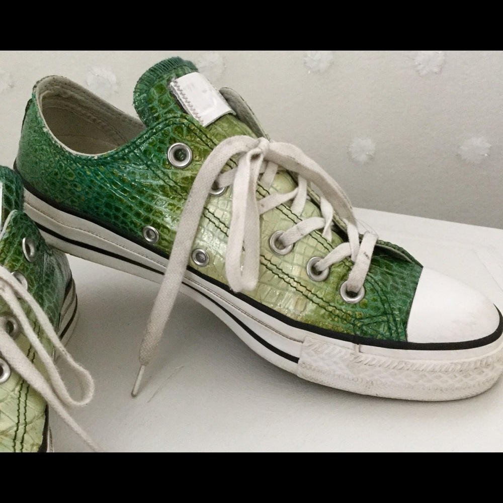 🐘 HTF Converse LIMITED All Star Leather 7.5 BTS🐘